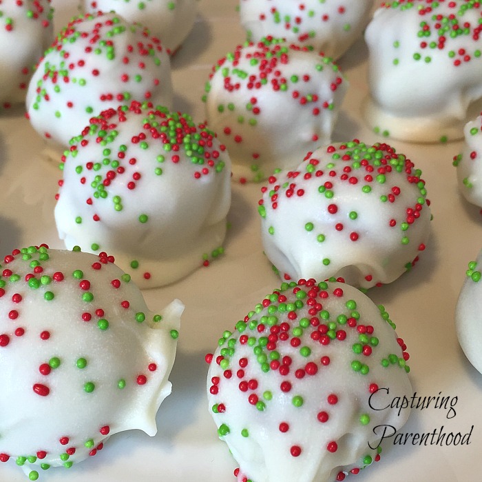 Scrumptious Christmas Sweets © Capturing Parenthood