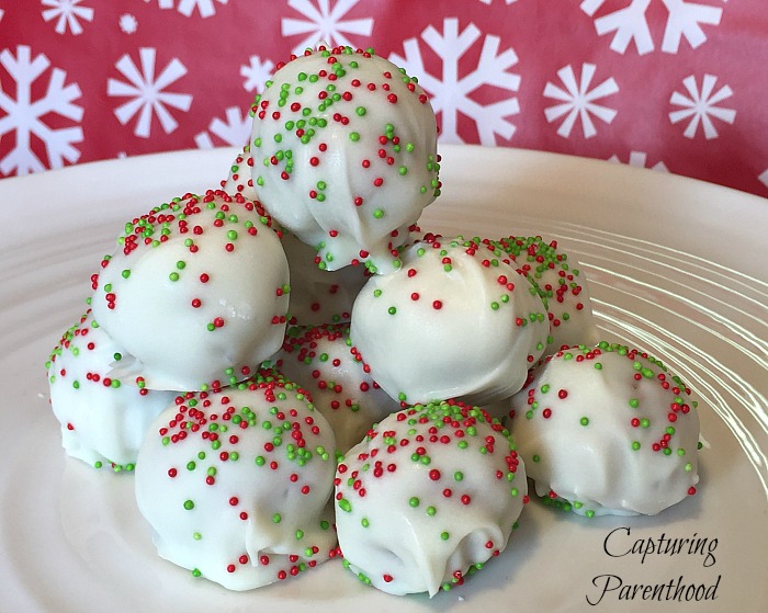 Scrumptious Christmas Sweets © Capturing Parenthood