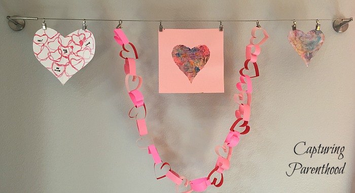 Valentine's Day Heart Garland © Capturing Parenthood