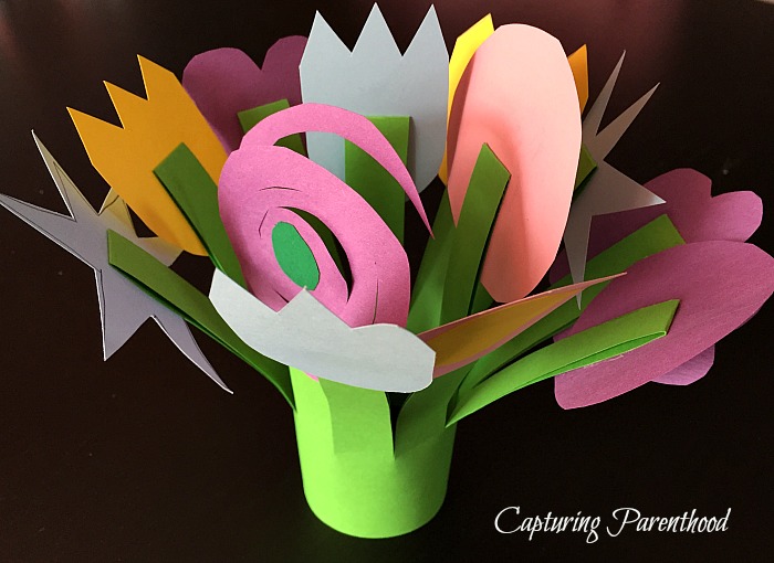 Springtime Toddler Crafts © Capturing Parenthood