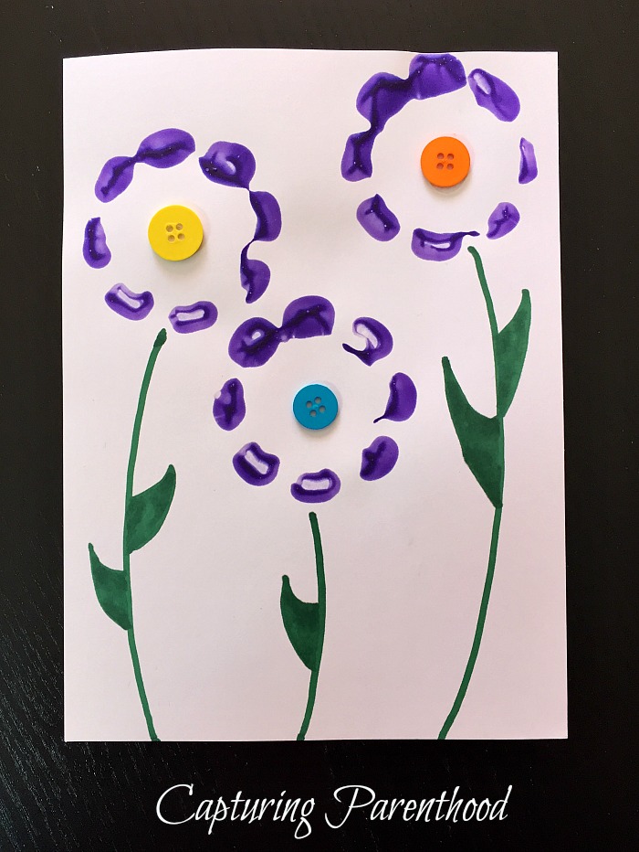 Springtime Toddler Crafts © Capturing Parenthood