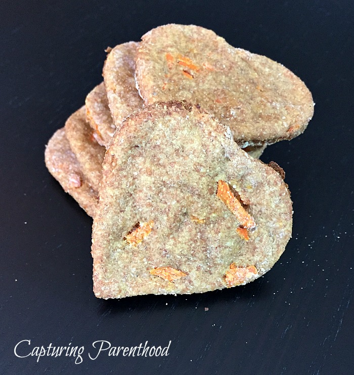 Carrot & Banana Dog Treats © Capturing Parenthood