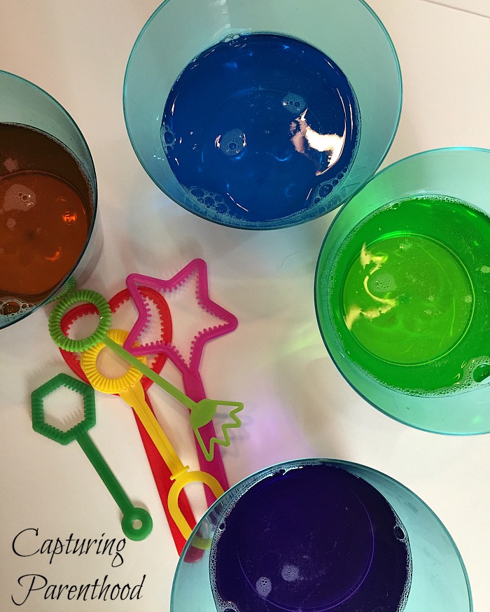 Bubble Painting - Two Ways © Capturing Parenthood