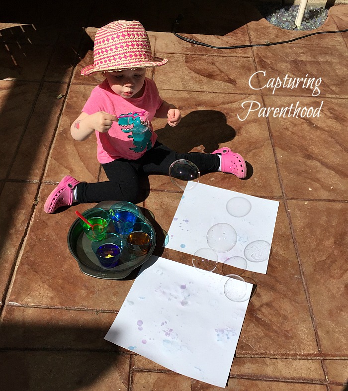 Bubble Painting - Two Ways © Capturing Parenthood