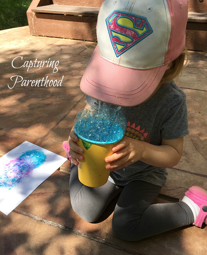 Bubble Painting - Two Ways © Capturing Parenthood