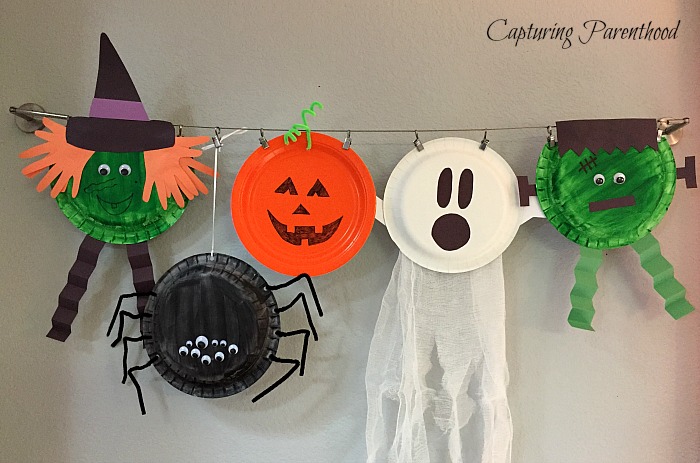 Paper Plate Halloween Crafts © Capturing Parenthood