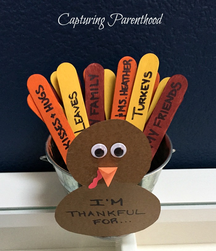 Thankful Feathers Crafting Kit – Turkey on the Table