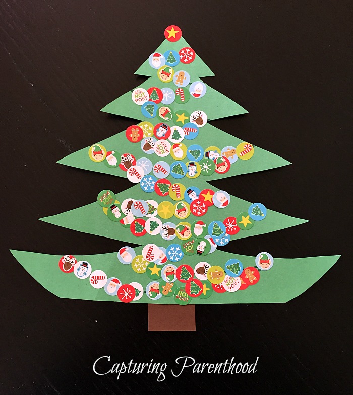 Christmas Tree Arts + Crafts for Kids © Capturing Parenthood