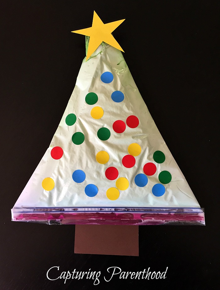 Christmas Tree Arts + Crafts for Kids © Capturing Parenthood