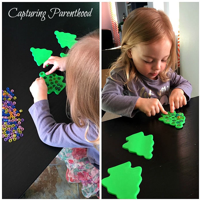 Christmas Tree Arts + Crafts for Kids © Capturing Parenthood