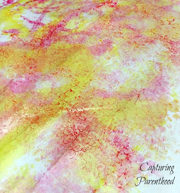 Bubble Wrap Painting © Capturing Parenthood