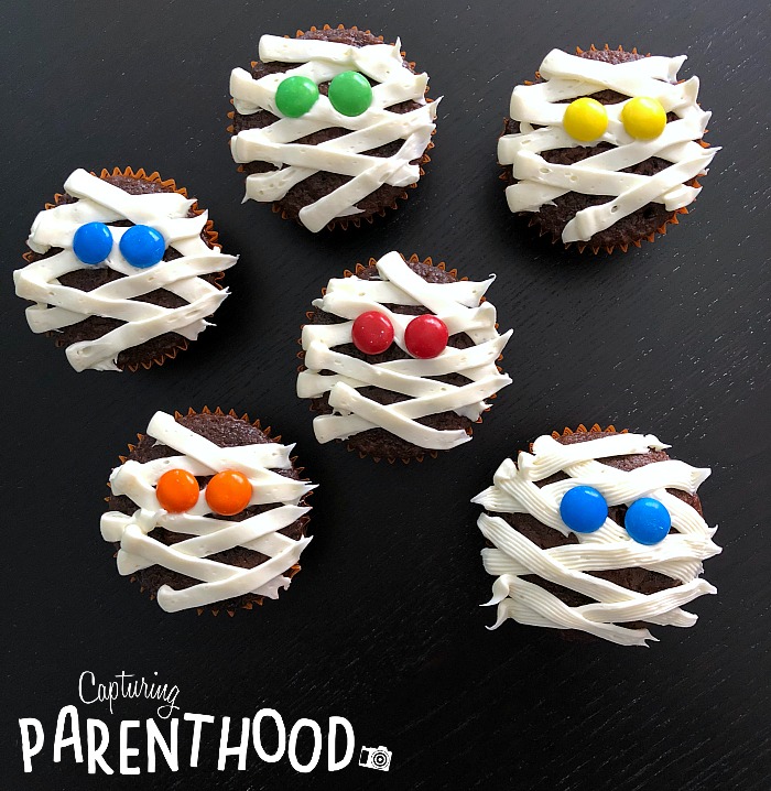 Mummy Cupcakes © Capturing Parenthood