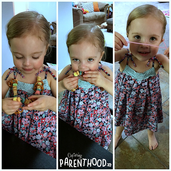 Snack Necklaces © Capturing Parenthood